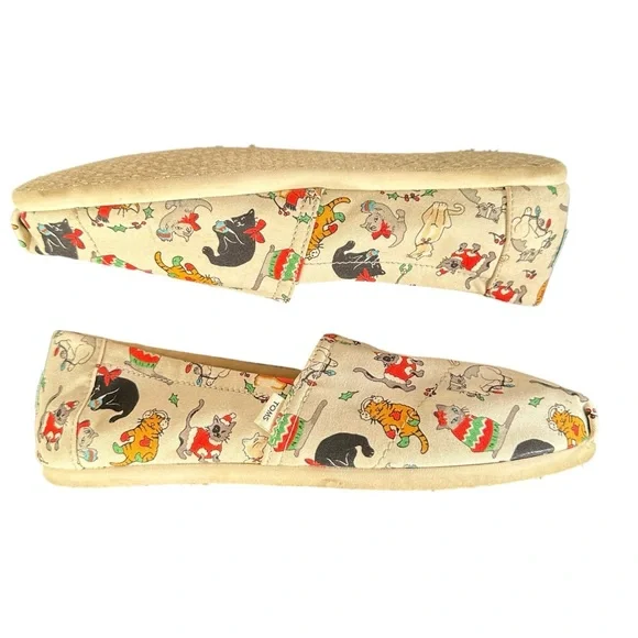 TOMS Christmas Cat Print Slip-On Canvas Flats - Picture 10 of 10